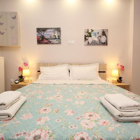 شقة فرافرونا  في Filoxenia House Near Airport المظهر الخارجي الصورة