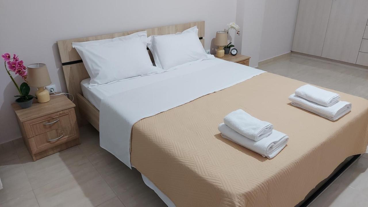 شقة فرافرونا  في Filoxenia House Near Airport المظهر الخارجي الصورة