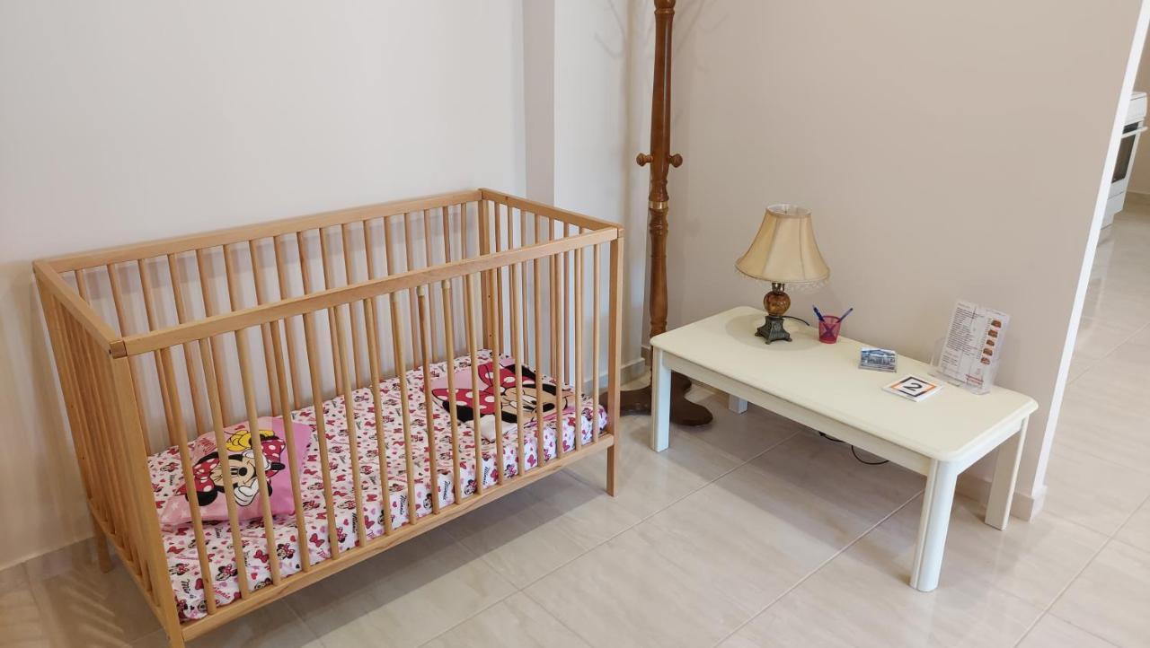 شقة فرافرونا  في Filoxenia House Near Airport المظهر الخارجي الصورة