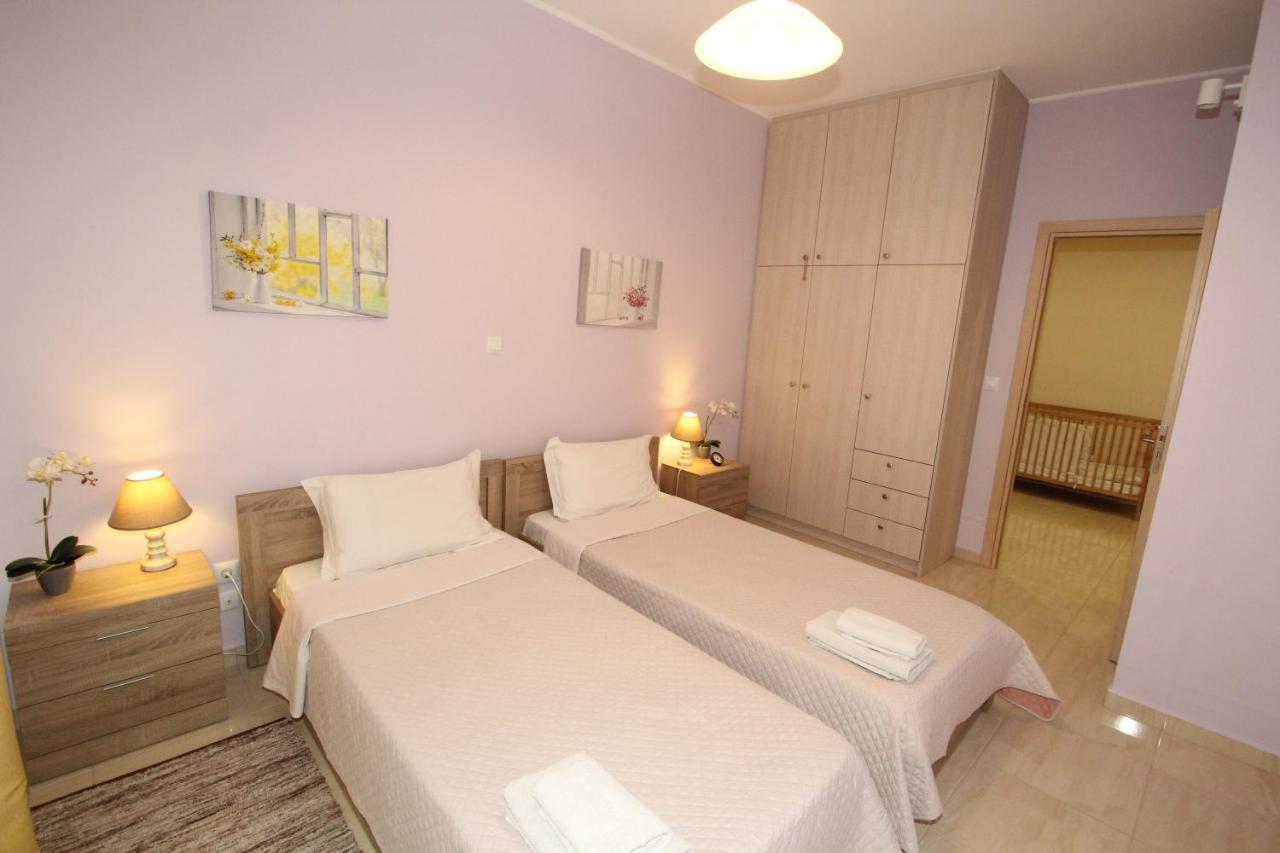 شقة فرافرونا  في Filoxenia House Near Airport المظهر الخارجي الصورة