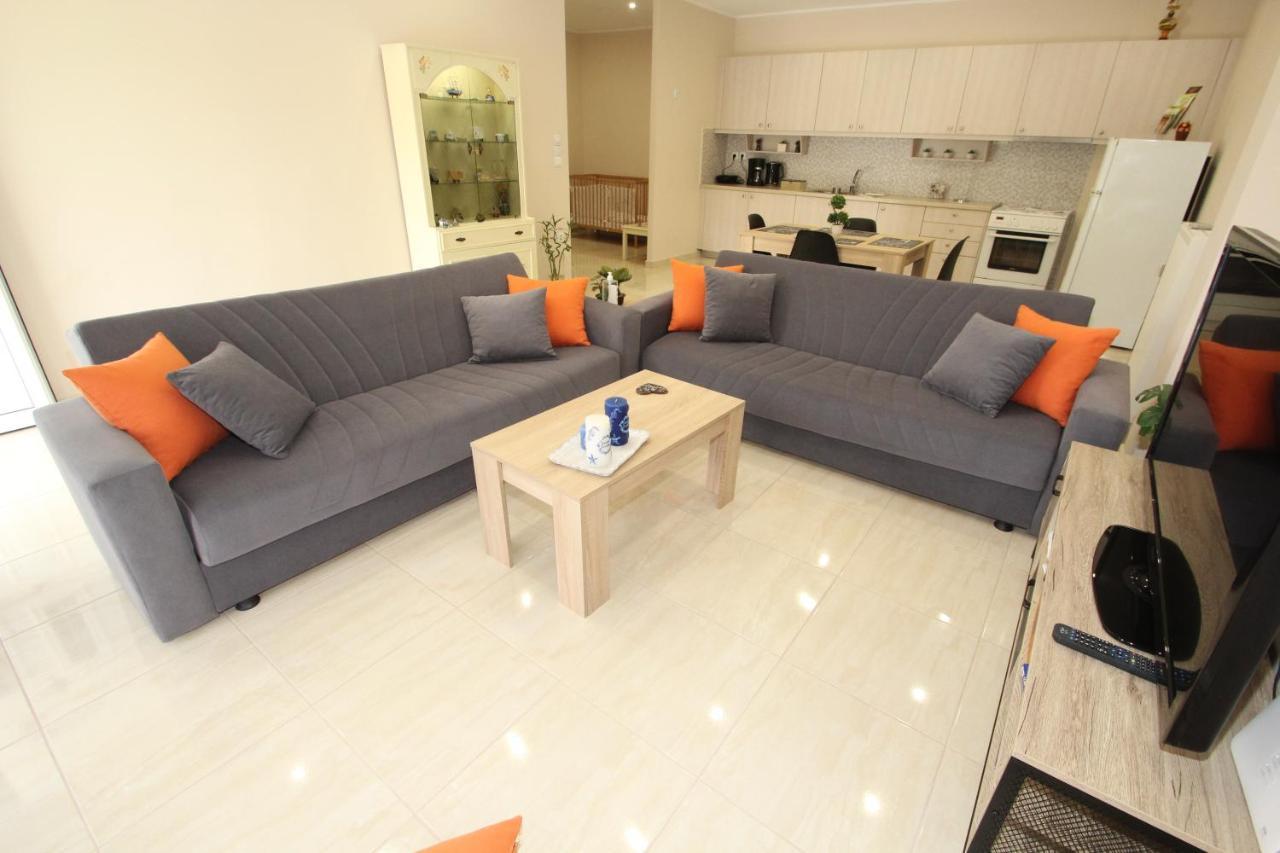 شقة فرافرونا  في Filoxenia House Near Airport المظهر الخارجي الصورة