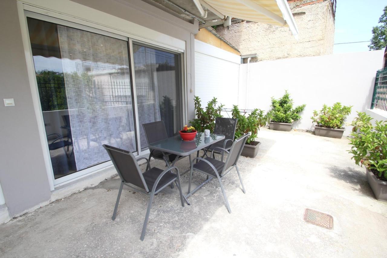 شقة فرافرونا  في Filoxenia House Near Airport المظهر الخارجي الصورة
